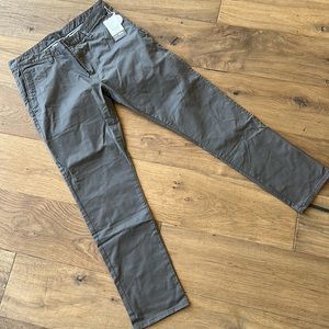 Vuori men’s Collins Chino Pant. Cocoa color size 34